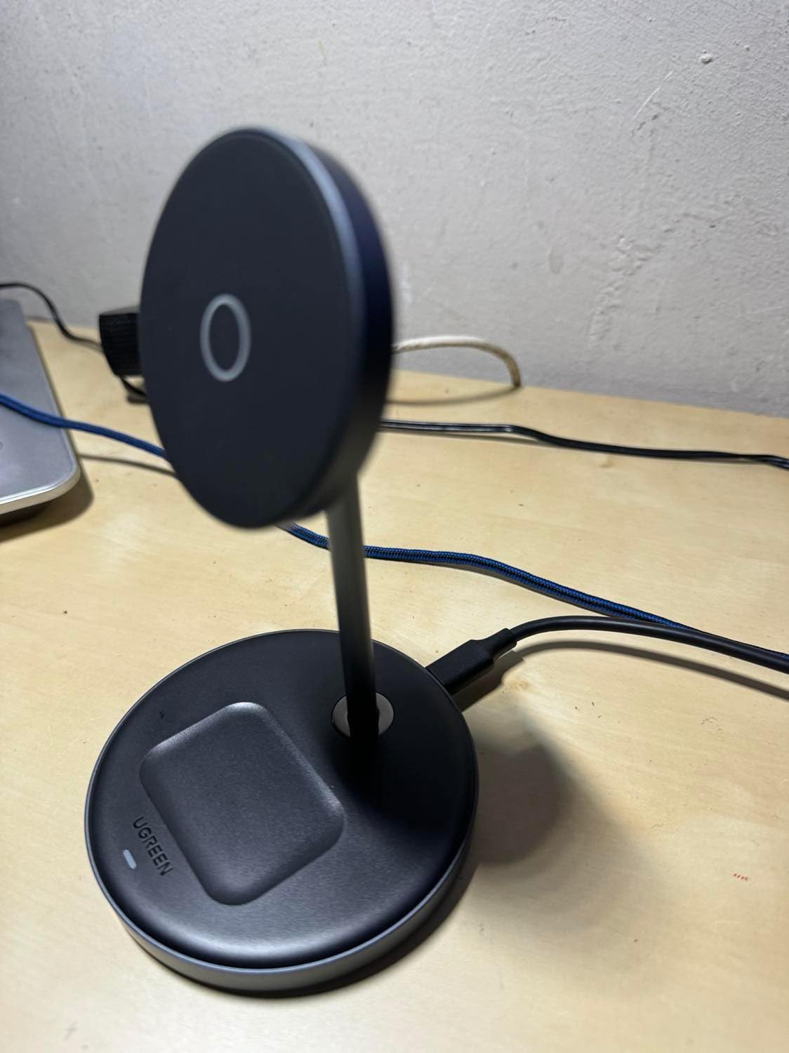 Comodissima per iPhone e AirPods