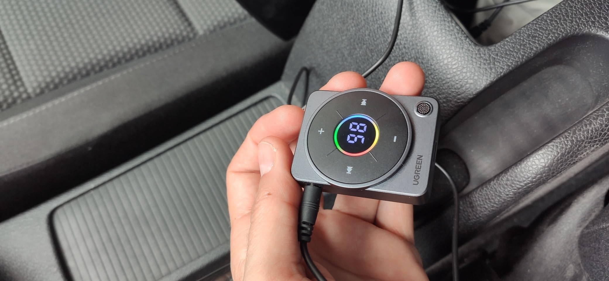 Vivavoce ottimo in auto