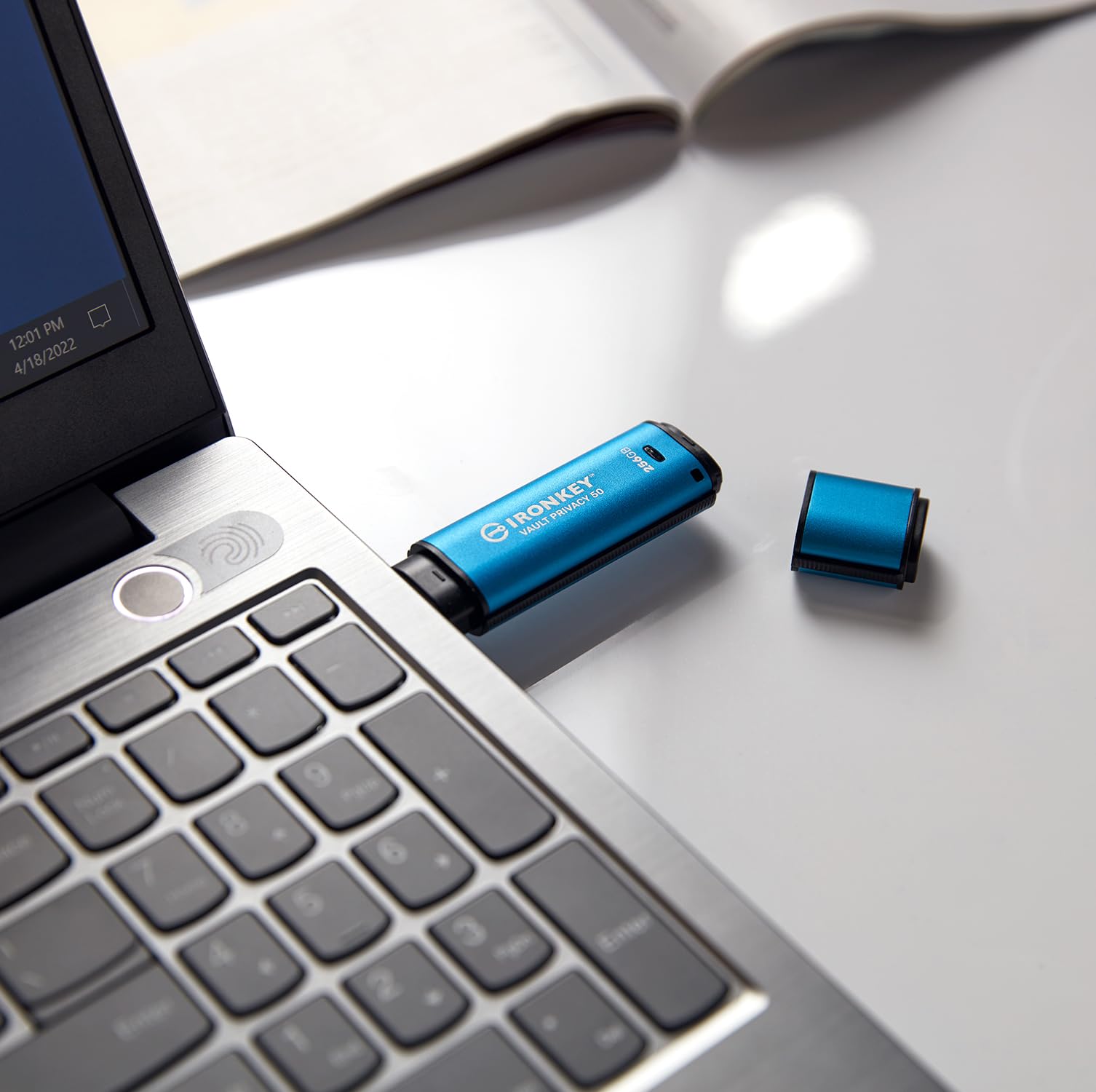kingston-ironkey-vault-privacy-50-drive-usb-32gb-con-crittografia-aes-256-bit image 7
