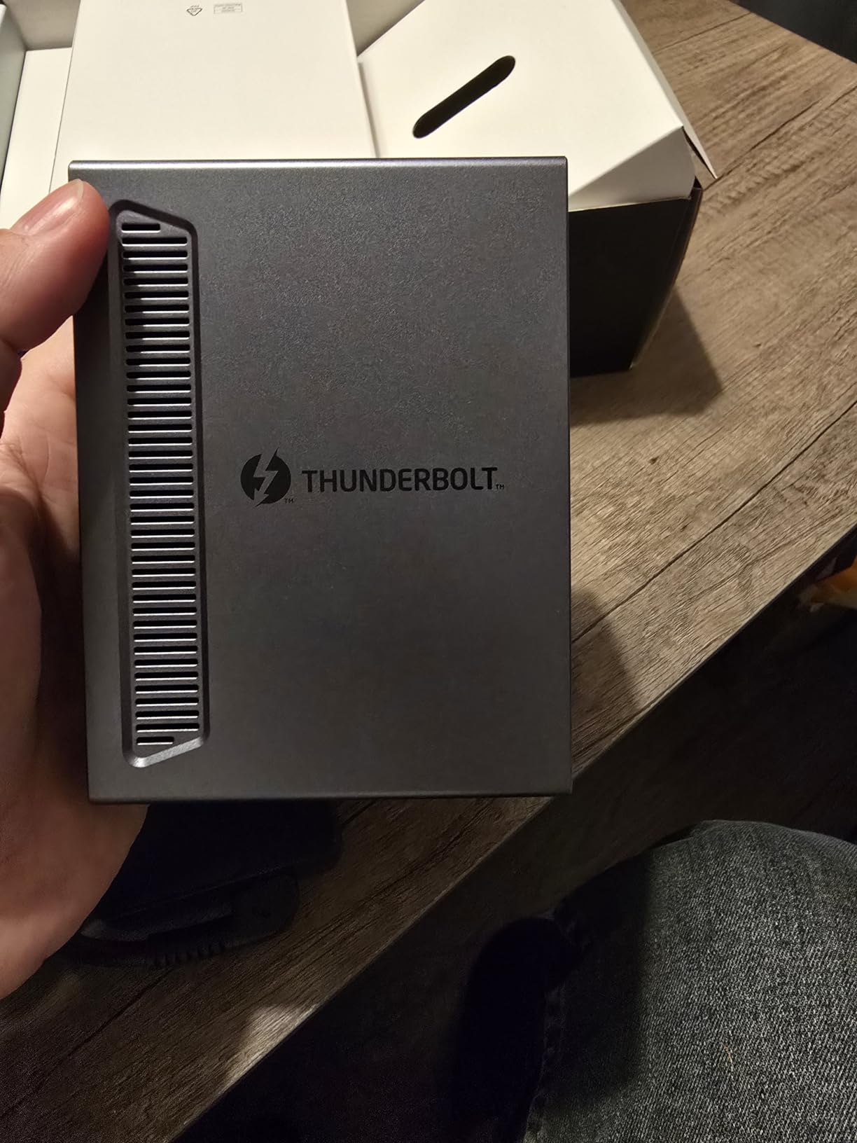 Ottima dock, alimentatore da valutare