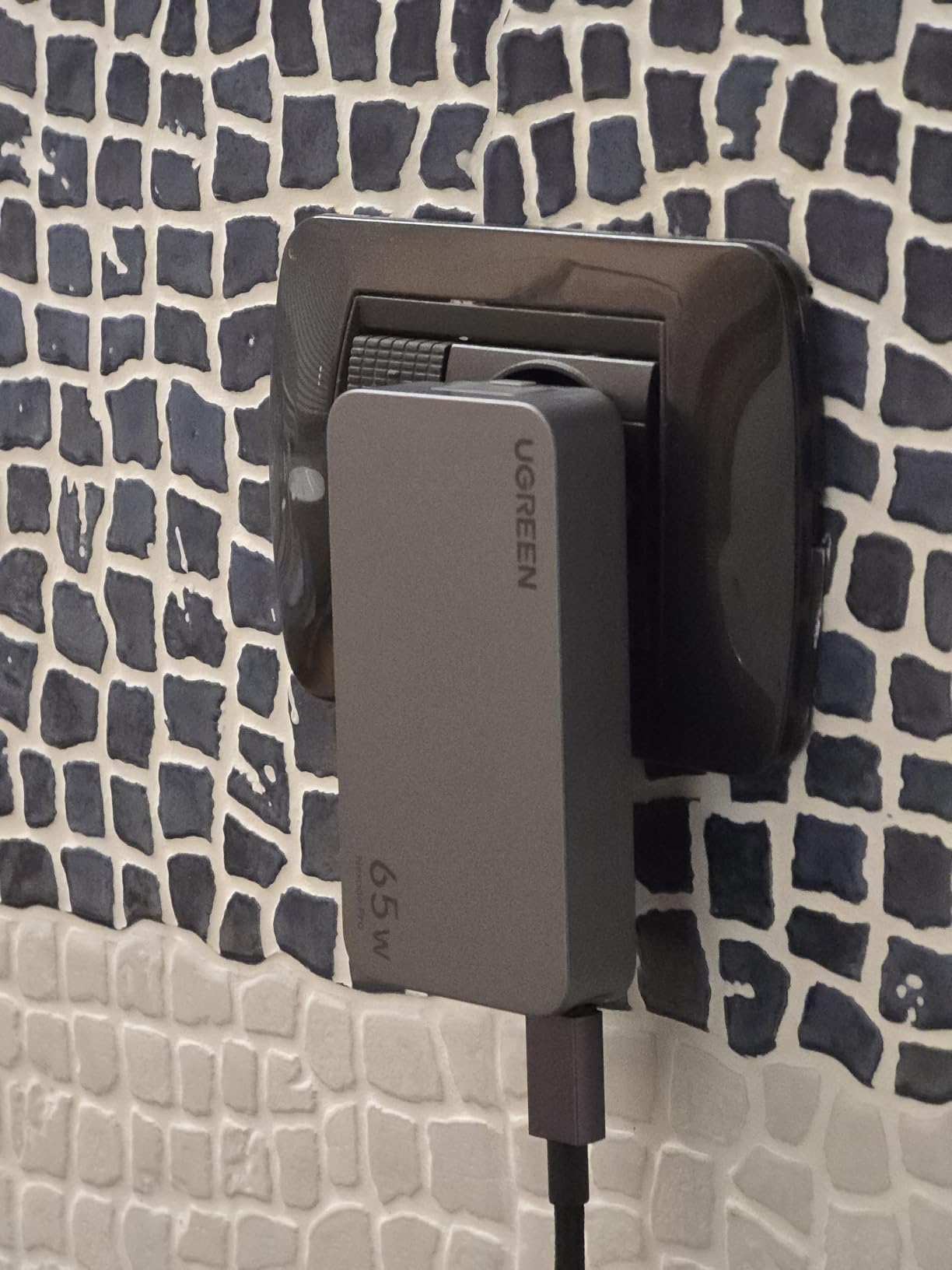 Piccolo mostro da 65W
