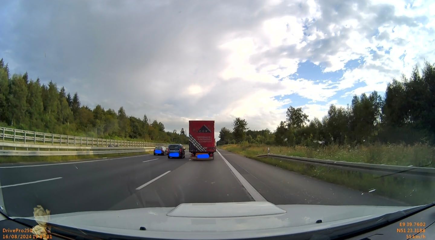 Buona dashcam, app migliorabile