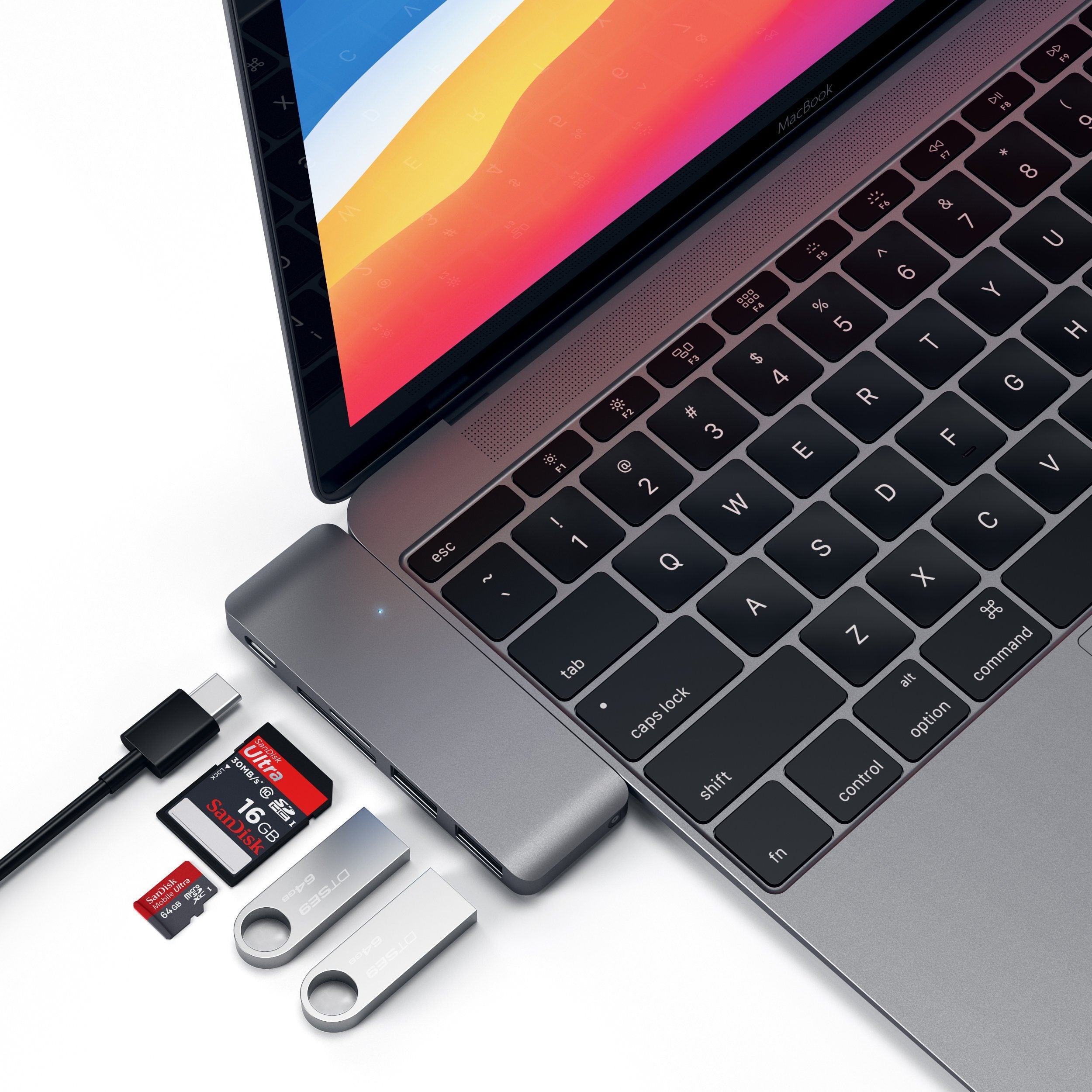 satechi-type-c-pass-through-usb-hub-per-macbook image 6