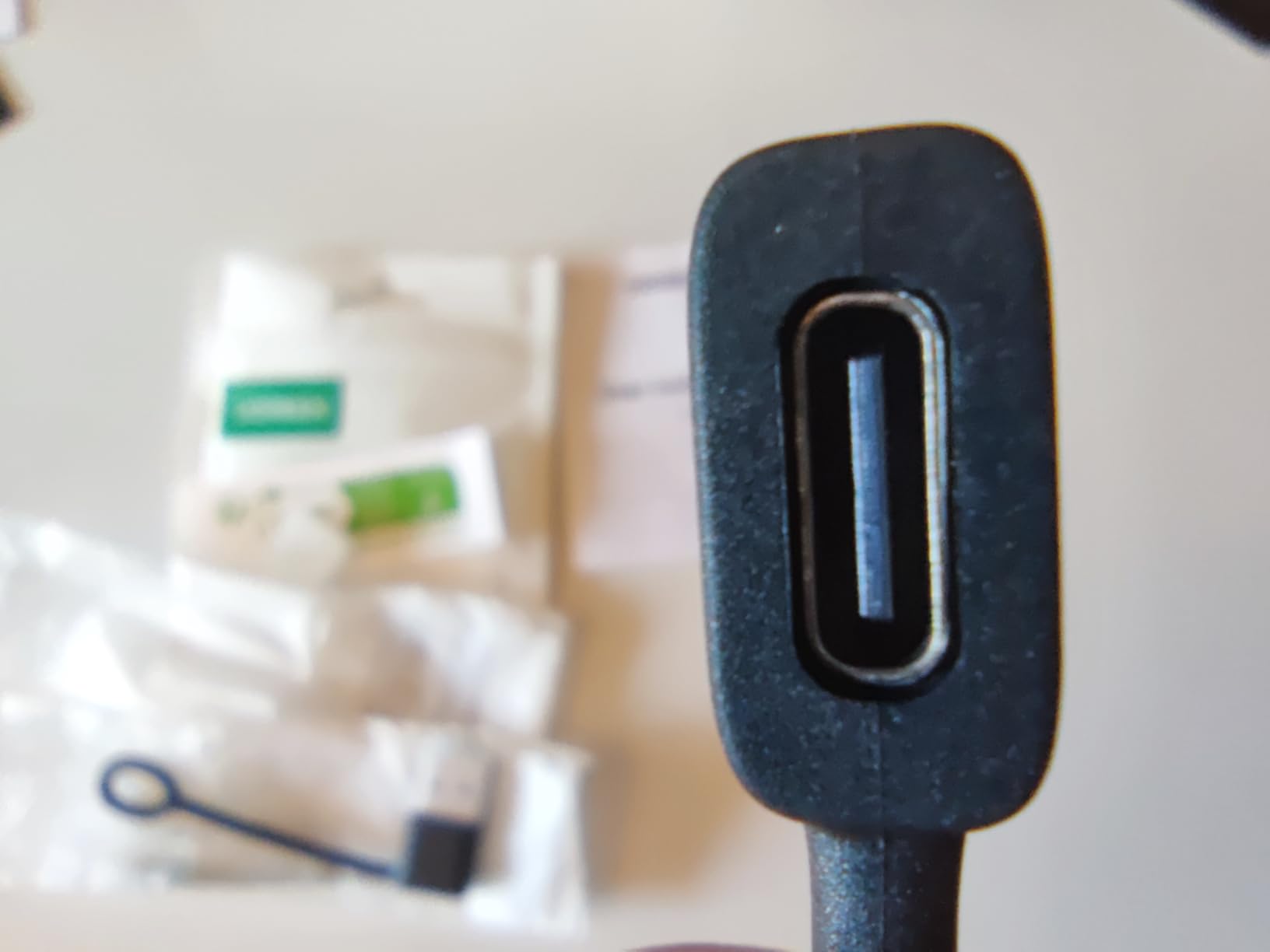 Ottimo acquisto da 10 euro, li consiglio a tutti gli studenti e lavoratori con PC nuovi solo USB-C che devono riusare vecchi accessori USB-A senza comprare hub costosi e ingombranti